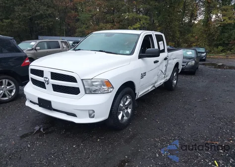 2019 Ram 1500 Classic Express 4X4 6'4 Box z USA, uszkodzony, nr VIN 1C6RR7FG7KS504201